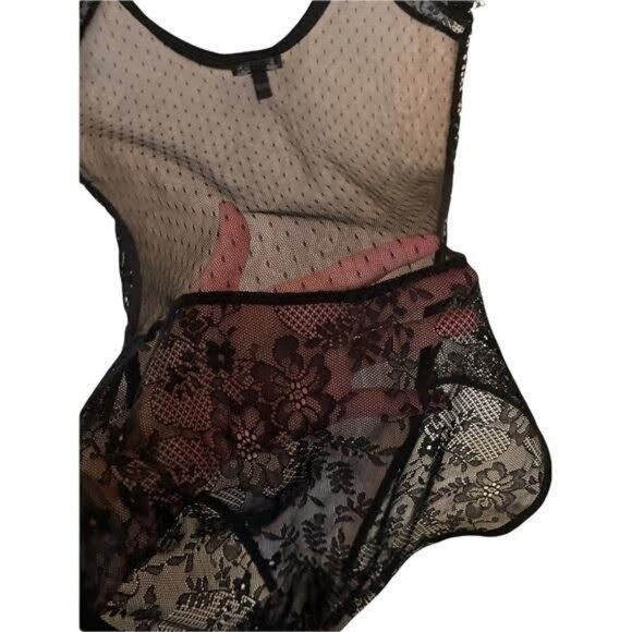 Express Lace Bodysuit - Picture 3 of 5